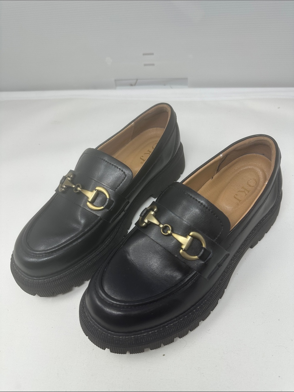 OKJ Loafers Size 40. US 9-9.5